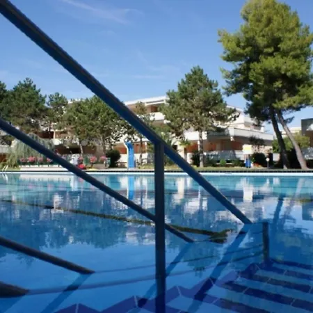 With Direct Access To The Pool * Bibione