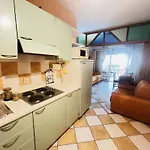 公寓 With Direct Access To The Pool *