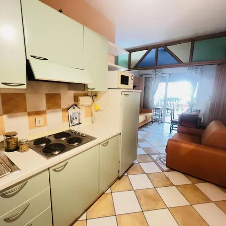 Apartment With Direct Access To The Pool *