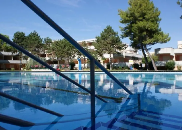With Direct Access To The Pool * Bibione